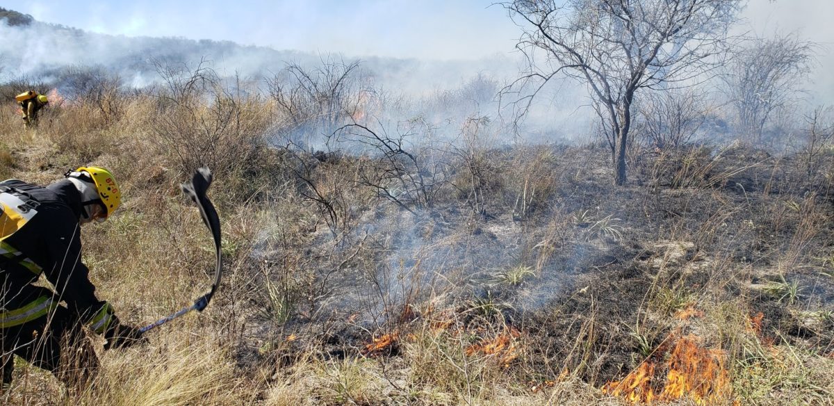 Se encuentran contenidos los incendios en localidades de Sierras Chicas