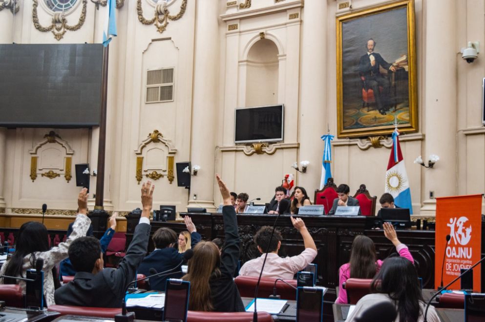 OAJNU y la Legislatura de Córdoba, convocan a jóvenes para participar de una simulación de debate parlamentario