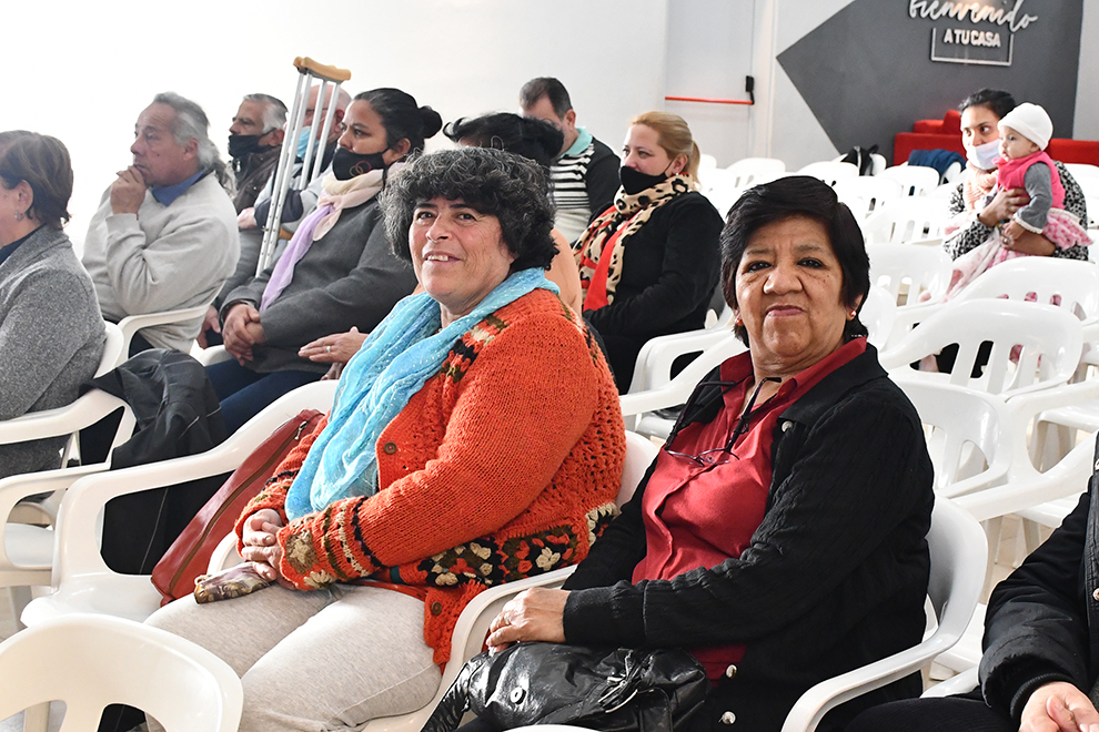 15 familias de Villa Allende recibieron las resoluciones posesorias de sus inmuebles